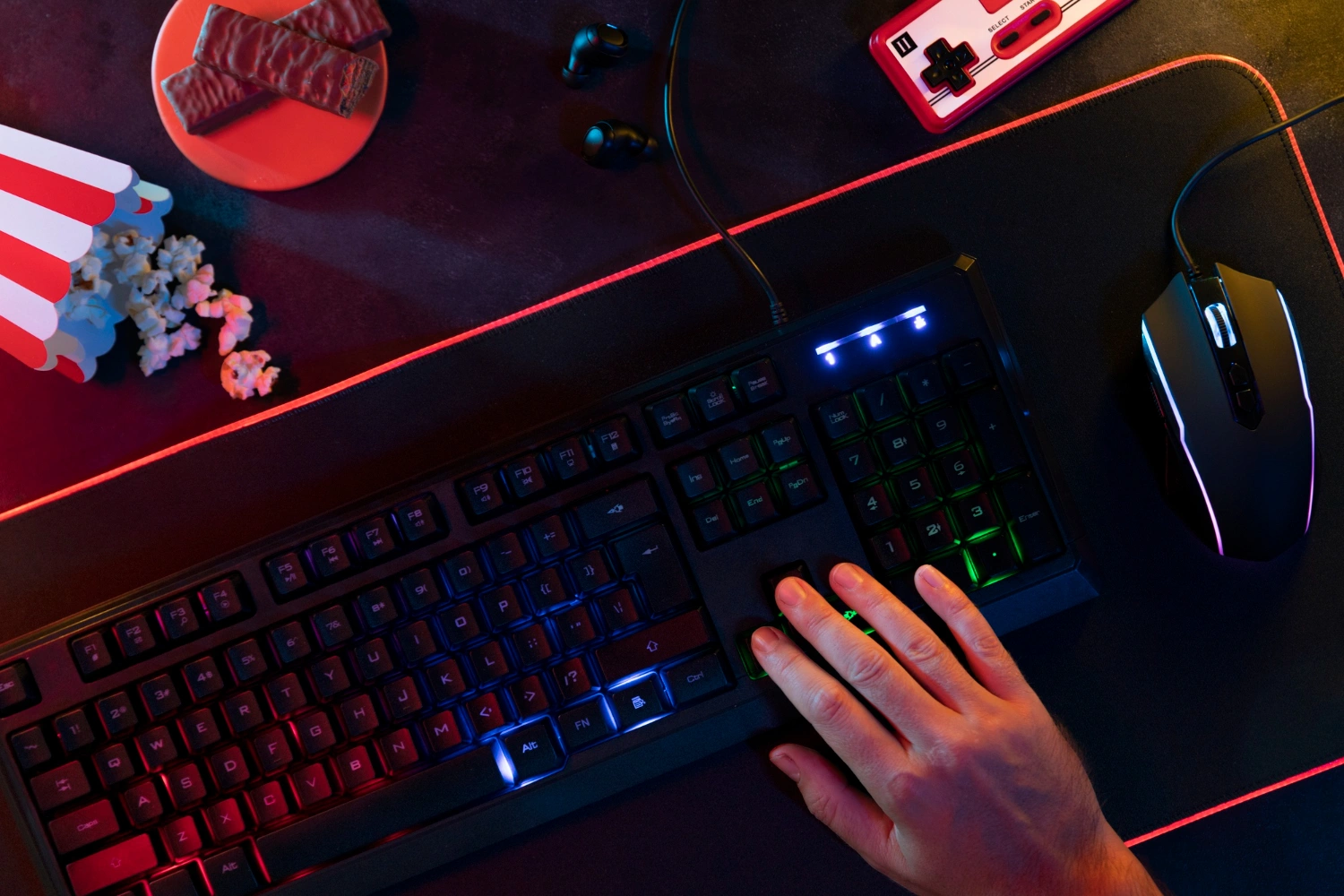 Community and Social Aspects of Browser Gaming